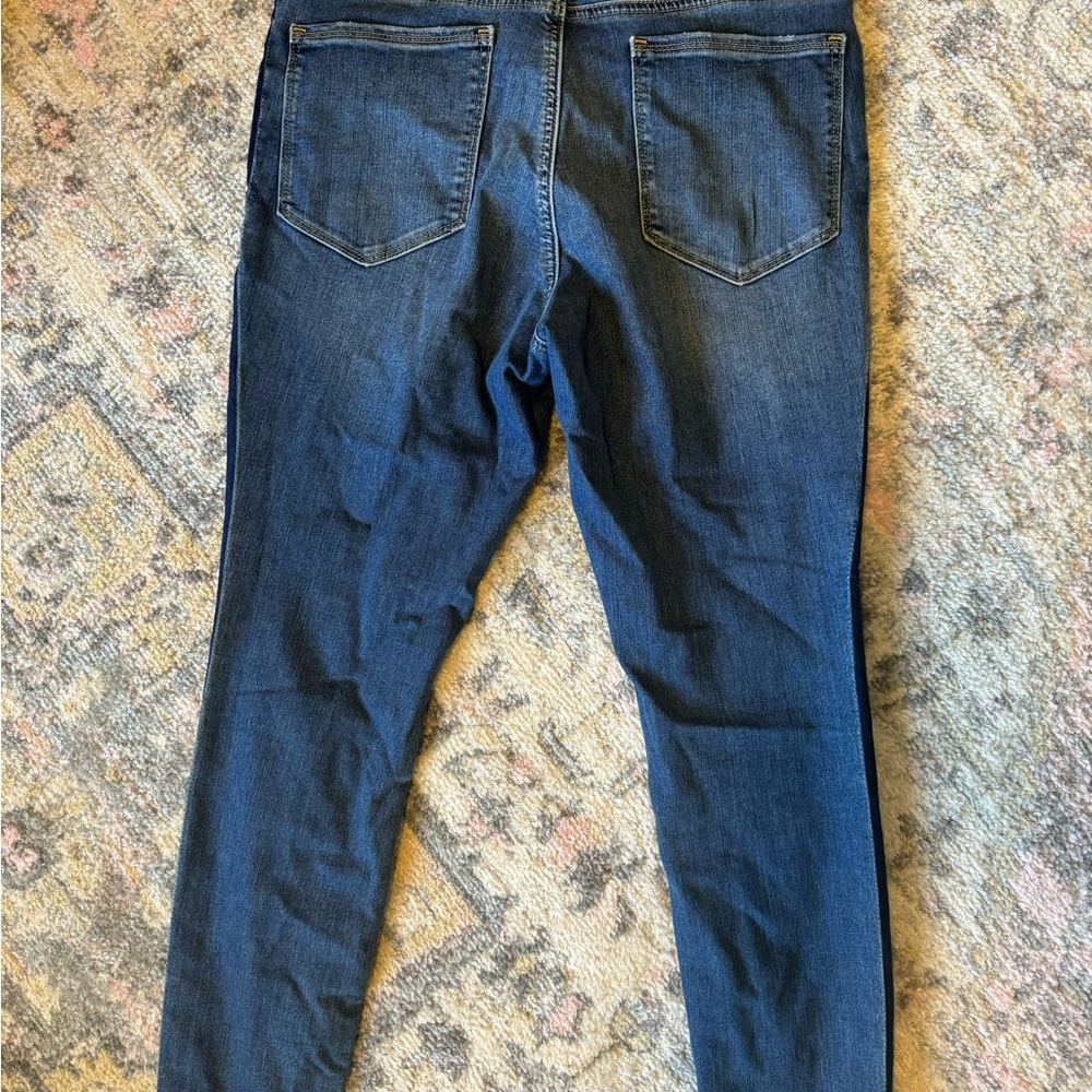 Athleta jeans - Picture 2 of 6